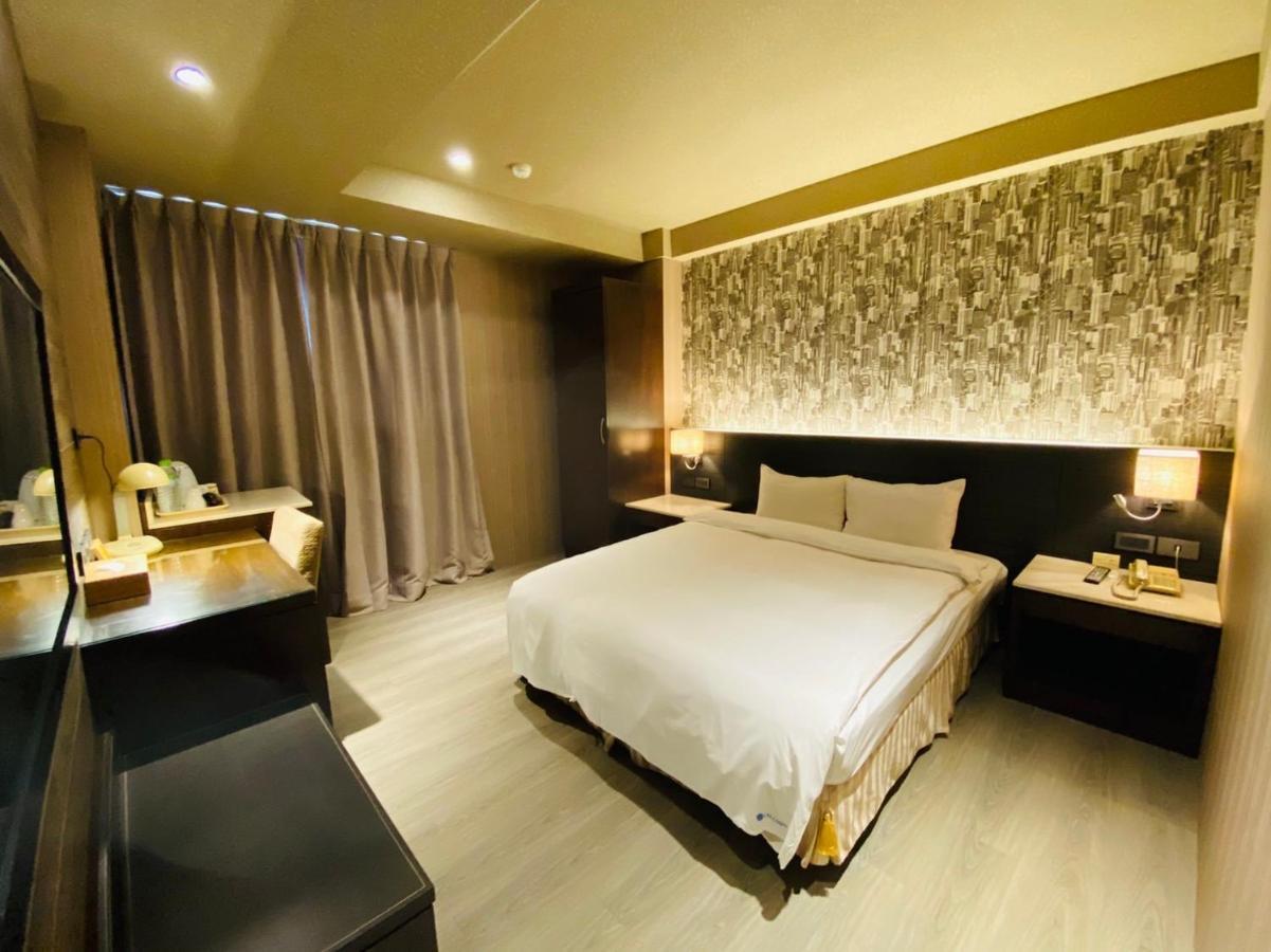 Dlinn Hotel Тайчжун Экстерьер фото