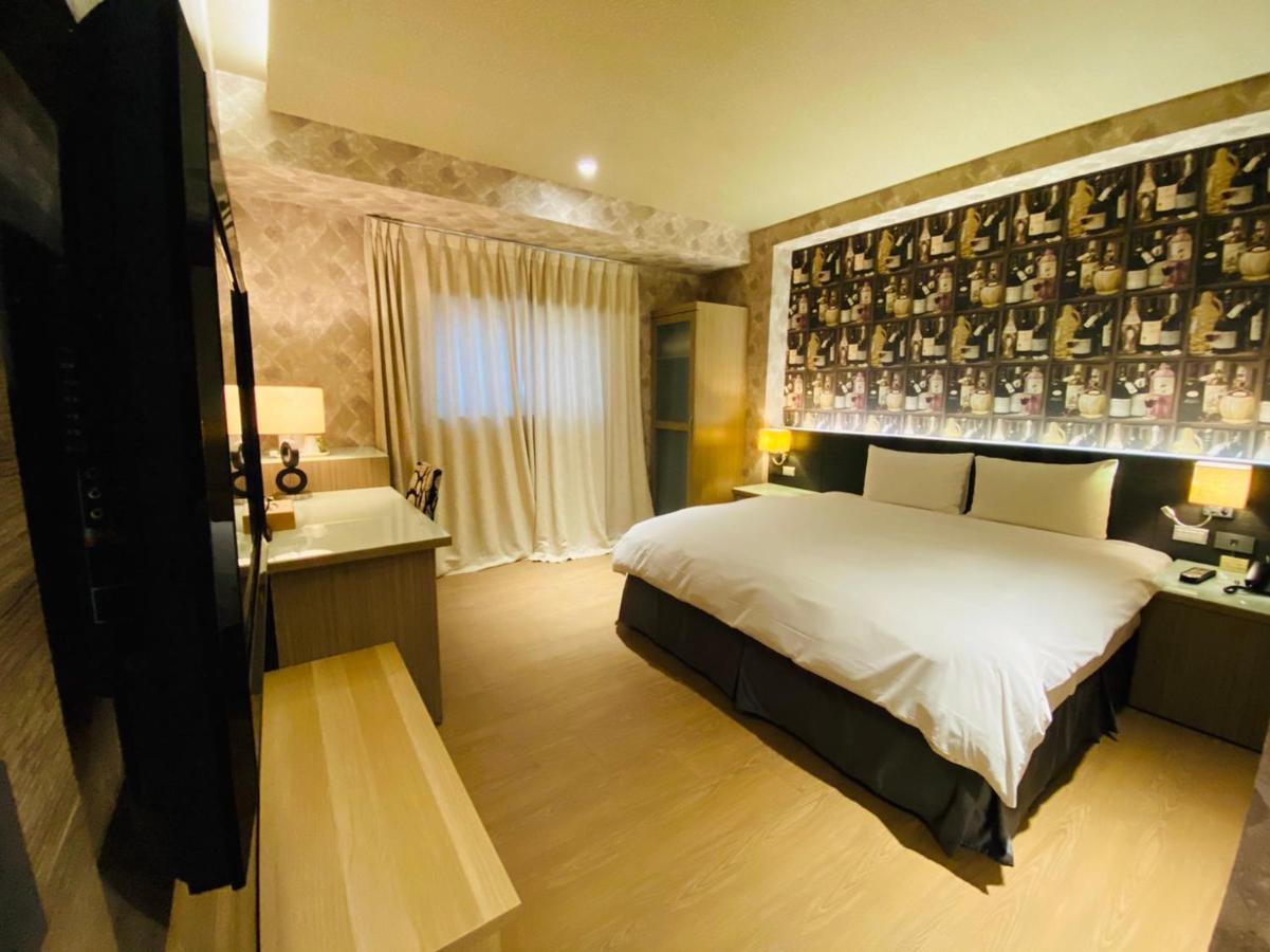 Dlinn Hotel Тайчжун Экстерьер фото