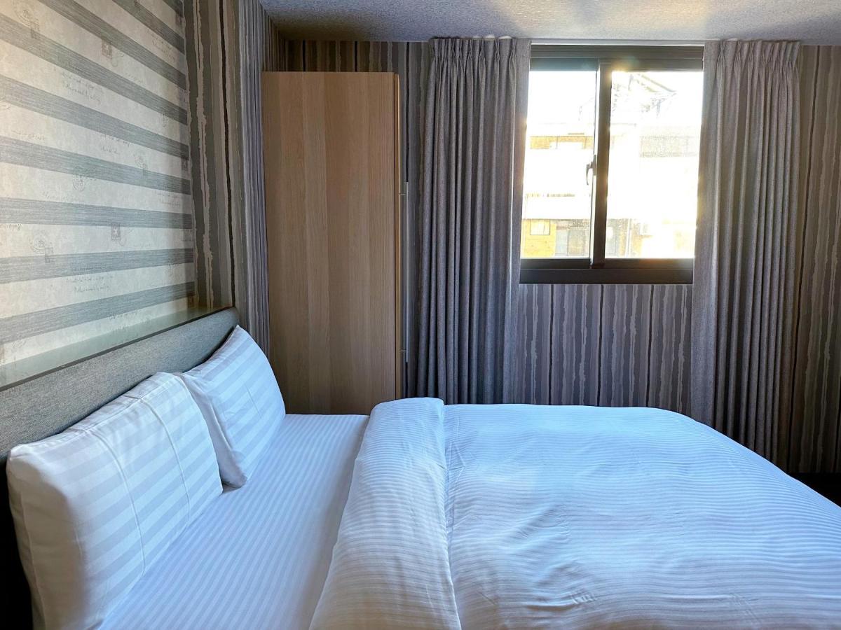 Dlinn Hotel Тайчжун Экстерьер фото