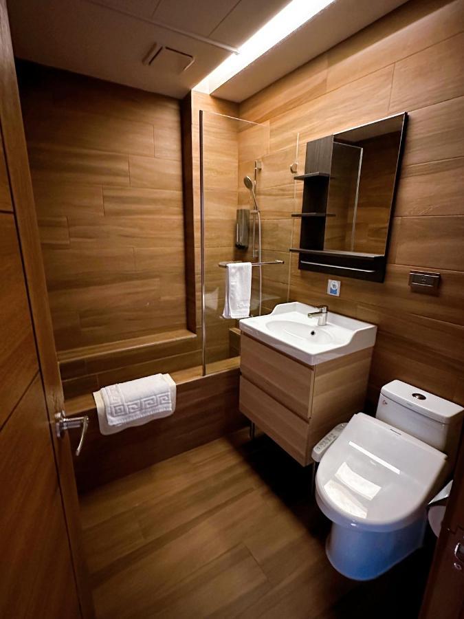 Dlinn Hotel Тайчжун Экстерьер фото